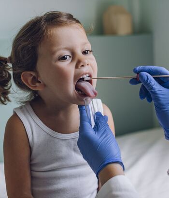 Pediatrët mbi shtimin e rasteve me streptokok te fëmijët: përkeqësimi mund të vazhdojë deri në pranverë
